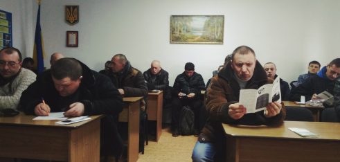 Фахівці Коростенського місцевого центру та бюро правової допомоги продовжують роз`яснювати учасникам АТО їх права та пільги