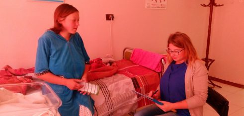 Фахівці Андрушівського бюро правової допомоги консультували громадян у пологовому будинку