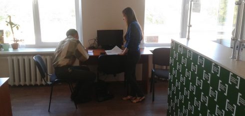 Працівники Коростенського місцевого центру проконсультували з питання укладення спадкового договору