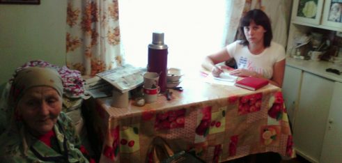 «Ми не чекаємо, коли люди прийдуть до нас! Ми йдемо до людей!». Працівники Овруцького бюро правової допомоги надали юридичну консультацію на дому