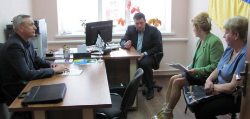 В Овруцькому, Народицькому, Малинському та Черняхівському бюро правової допомоги громадян консультували директор Регіонального центру з надання БВПД та начальник ГТУЮ у Житомирській області