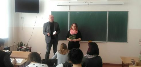 Знання, які потрібні кожному: лекції та консультації