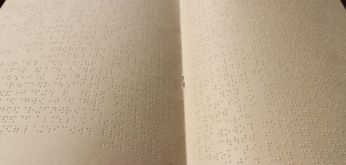 Волинь уперше отримала буклети про права людей шрифтом Брайля