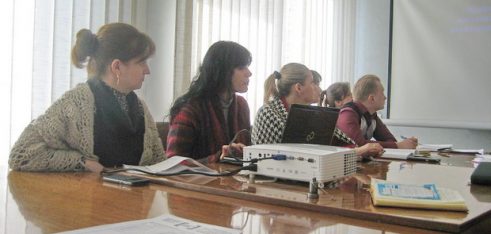 Працівники Регіонального центру вчилися працювати за комп’ютером без шкоди здоров’ю