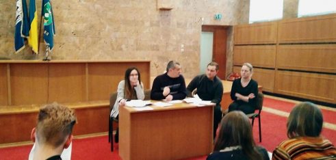 Участь у створенні Громадської ради з питань реалізації молодіжної політики в Дарницькому районі