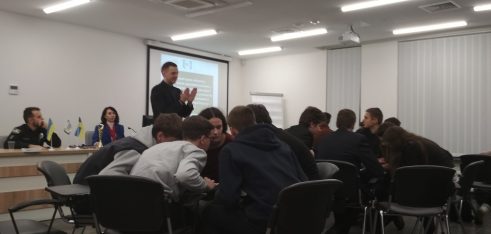 Учні Святошинського району міста Києва змагалися знаннями у сфері права