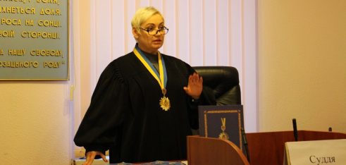 В Дніпровському районному суді міста Києва відбувся правопросвітницький захід  «Судові дебати у кримінальному провадженні»