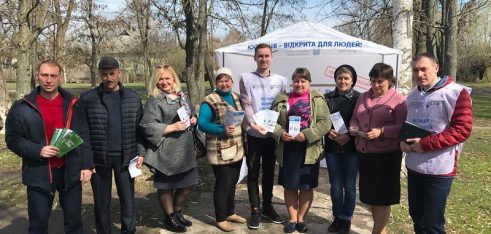 Мобільна група юристів системи безоплатної правової допомоги працювала в межах проекту «Я МАЮ ПРАВО!» в с. Салтикове на Конотопщині