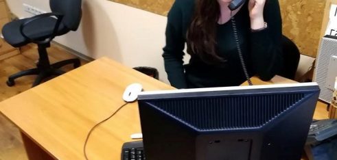 Понад 400 осіб проконсультували фахівці Четвертого київського місцевого центру з надання БВПД на національній гарячій лінії з попередження домашнього насилля, торгівлі людьми та гендерної дискримінації