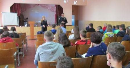 Вихованці Мачухівського НВК обговорювали питання протидії домашньому насильству