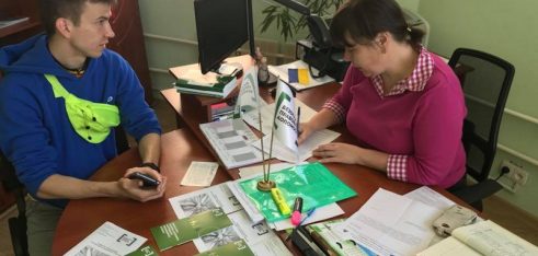 В Охтирці відбулося підписання меморандуму про співпрацю між Охтирським МЦ з надання БВПД та молодіжним центром