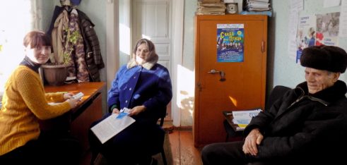 Правник системи БПД проконсультувала жителів села Зінове