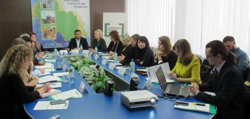 Про взаємодію гілок влади, державних та громадських інституцій заради дотримання прав людини – говорили за круглим столом.