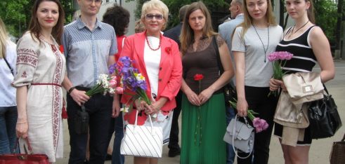 Пам’ятаємо! Перемагаємо! Представники Регіонального центру долучилися до відзначення 73-річниці перемоги над нацизмом у Другій світовій війні