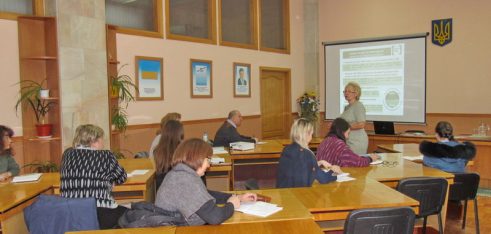 Тематична зустріч директора Регіонального центру з державними службовцями