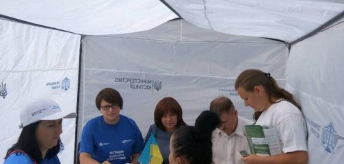Мобільний інформаційний пункт завітав у Копичинці та Гусятин