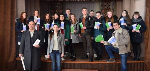 Як карткові шахраї полюють на ваші гроші