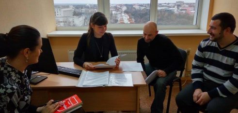 Начальник відділу Чернігівського місцевого центру та адвокати системи БВПД обговорили успіхи колег