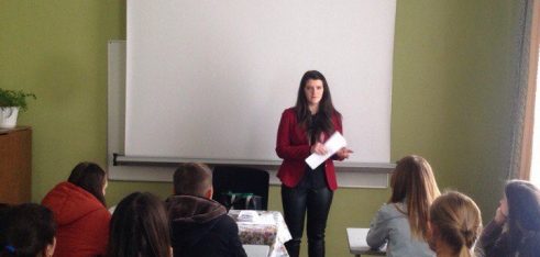 У Зборівській гімназії учням розповіли, як не стати жертвами торгівлі людьми