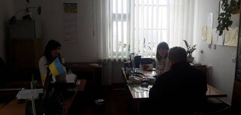 Про те, як визнати фізичну особу безвісно відсутньою, консультували в приміщенні служби у справах дітей