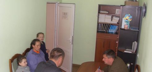 Консультування громадян із представниками районних відділів ДРАЦС та ДВС