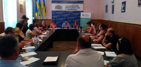 Як діяти, якщо тебе хочуть звільнити? Реорганізація установ на Буковині триває і буковинці готові відстоювати свої права