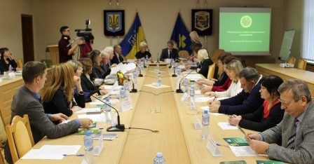 Про те, як у Полтаві працюють у напрямі врегулювання та локалізації конфліктних ситуацій у трудових колективах говорили під час круглого столу
