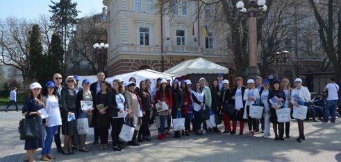 Мобільний пункт консультування працював на центральній площі міста Тернополя