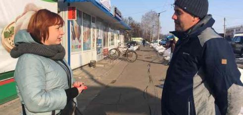 Вуличне інформування в рамках просвітницької кампанії “Я маю право голосу”