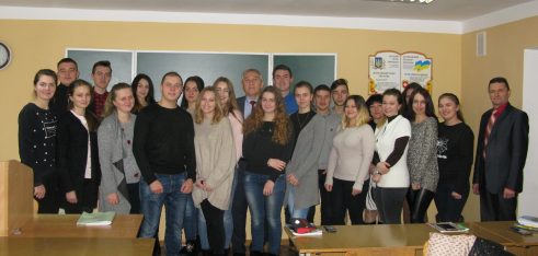 Обізнаний – значить, захищений: фахівці системи БПД з нагоди Всеукраїнського тижня права відвідали навчальні заклади Рівненщини