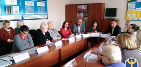 В Запорізькому обласному центрі зайнятості за “круглим” столом обговорили проблеми працевлаштування людей з інвалідністю