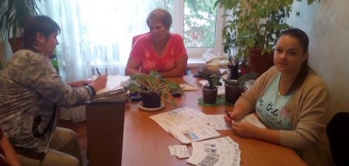 У Захарівці говорили про особливості оформлення договору довічного утримання