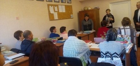 З учнями та вчителями Голенищівської ЗОШ обговорили проблему булінгу