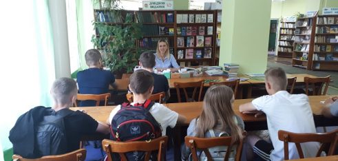 Школярам – про Європейський Союз: у Кам’янці-Подільському для старшокласників провели інфогодину