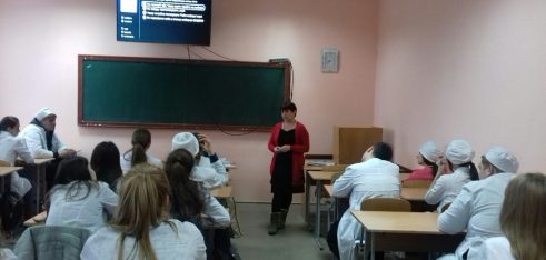 Працевлаштування чи навчання за кордоном: що необхідно знати, аби уникнути  шахрайства?