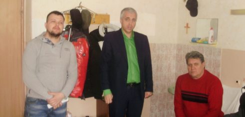 Виїзний консультативний пункт Чернігівського місцевого центру працював у Чернігівському центрі соціальної адаптації бездомних та безпритульних  і  Чернігівській міській лікарні № 3