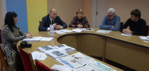 У м. Ніжині працював  мобільний  консультаційний пункт з питань захисту прав землевласників та землекористувачів