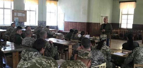 У Кам’янці-Подільському юристи завітали до військової частини