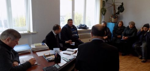 Мешканців територіальних громад Славутського району консультували з повсякденних правових питань