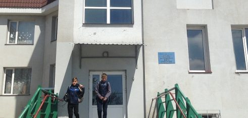 Питання протидії насильству серед школярів обговорювали з учнями на лекції спеціалісти Чорноморського бюро правової допомоги