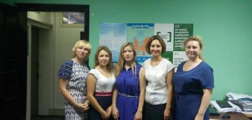 Слухачів обласного радіо знайомили з пілотним проектом у сфері державної реєстрації громадських формувань