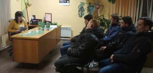 Інформування учнів середніх класів про їхні права та обов’язки