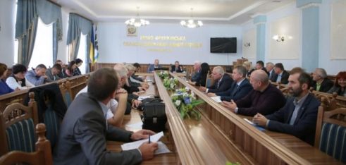 Діалог між обласною владою та Радою профспілок за участі системи БПД