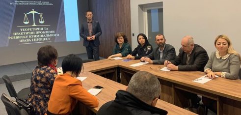 Навчаємось, дискутуємо…