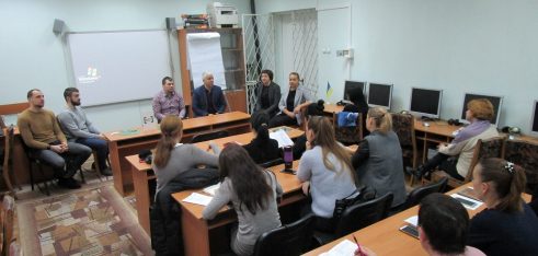 Про розвиток системи безоплатної правової допомоги розповідали представникам органів місцевого самоврядування під час круглого столу