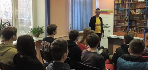 8 березня – свято квітів чи рівноправ’я жінок? Говоримо на актуальну тему з школярами