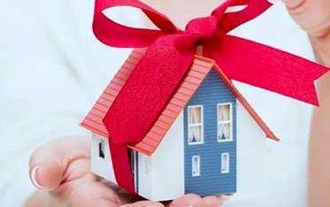 Договір дарування: форма укладення, обов’язки сторін та правові наслідки