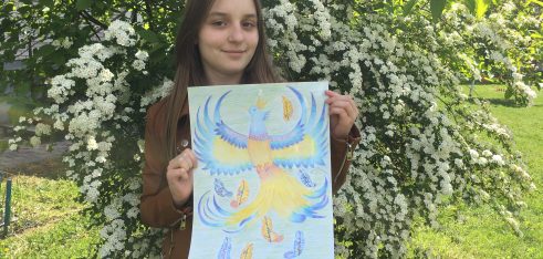 Країна прав очима лучанок-переможниць конкурсу дитячих малюнків